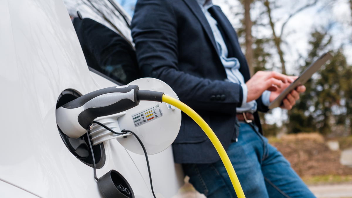 Airbnb EV Charging Solution 32 Amp Smart EV Wall Charging Station —  PRIMECOMTECH